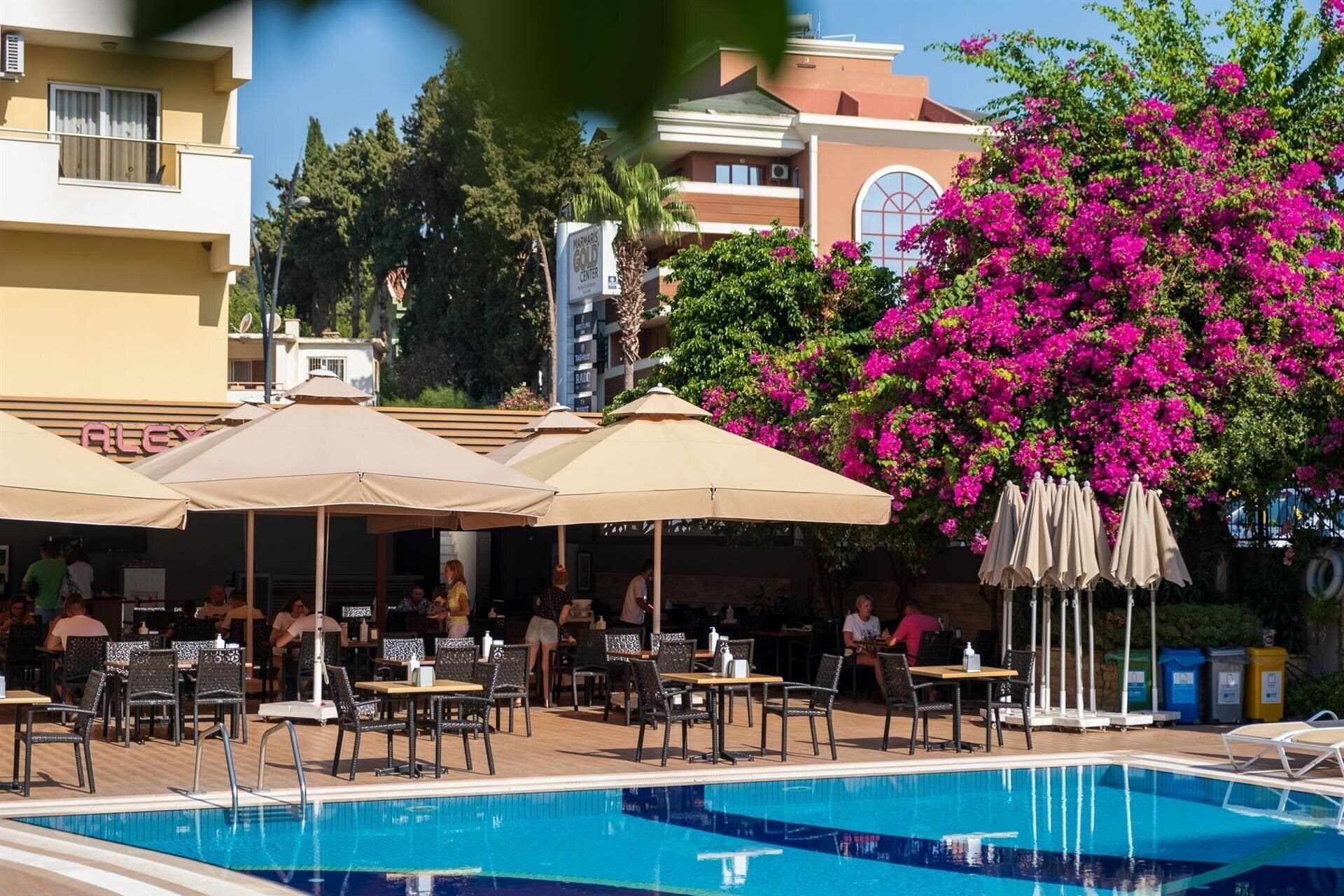 Територія Prestige Garden Hotel 4*