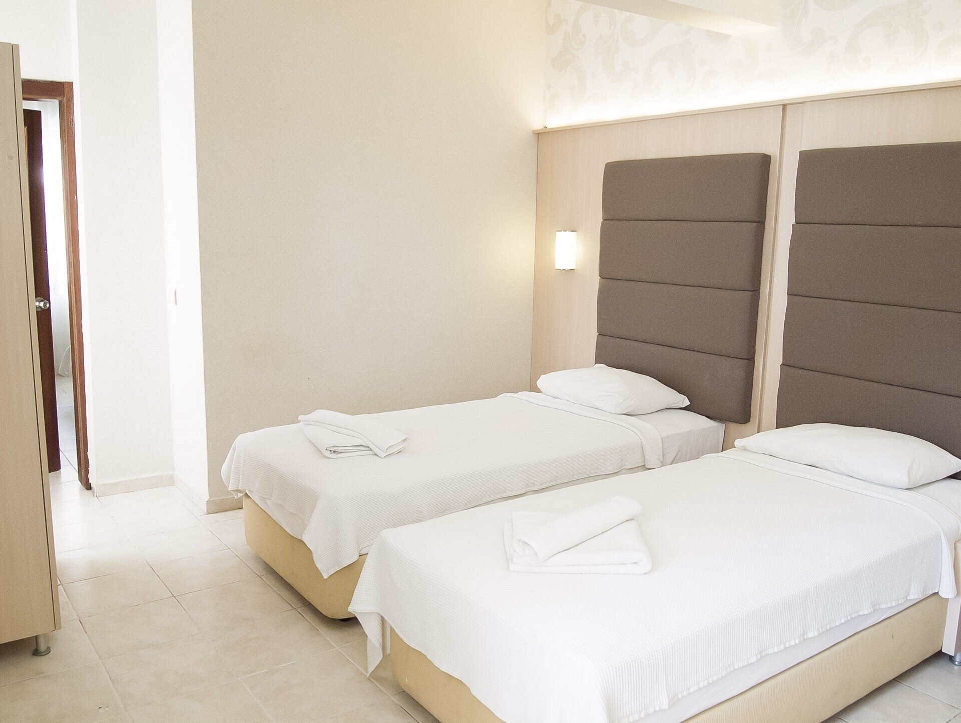 Апартаменты Ozcan Beach Hotel (ex. Ozcan, Oz-Can) 4*