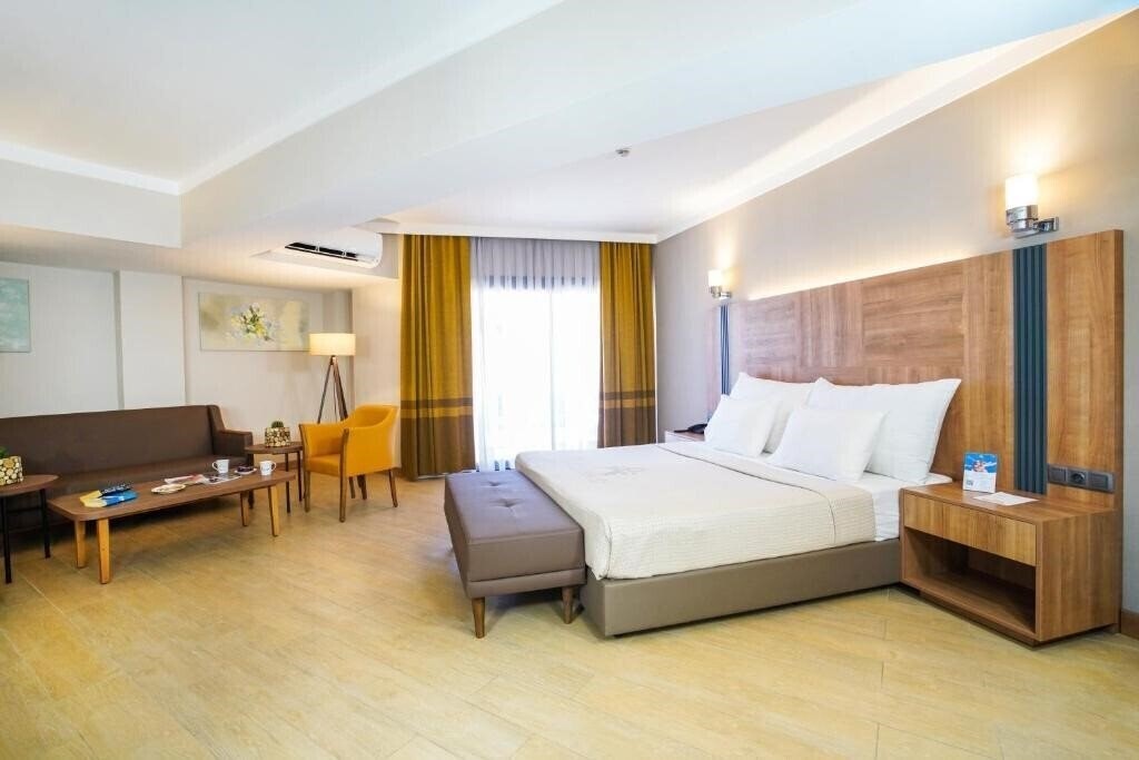 Территория Julian Marmaris 4*