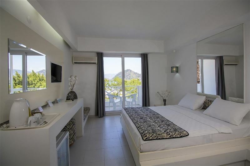 Територія Casa Blanca Beach Hotel 3*