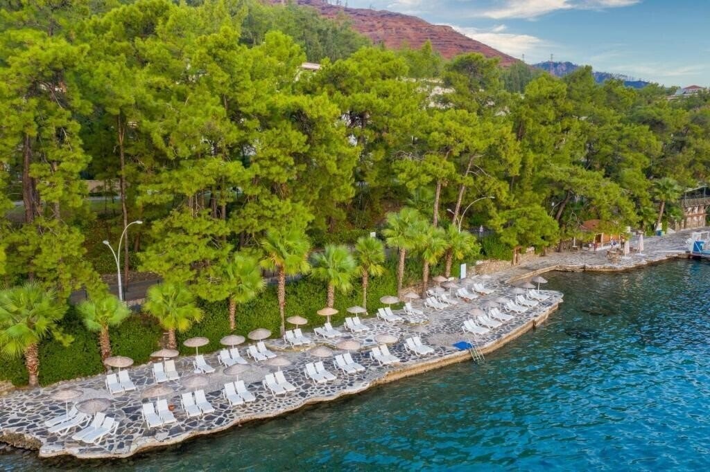 Территория Labranda Mares Marmaris (ex. Mares Hotel, Grand Yazici Mares, Mares Hotel Dolphin Park & SPA) 5*