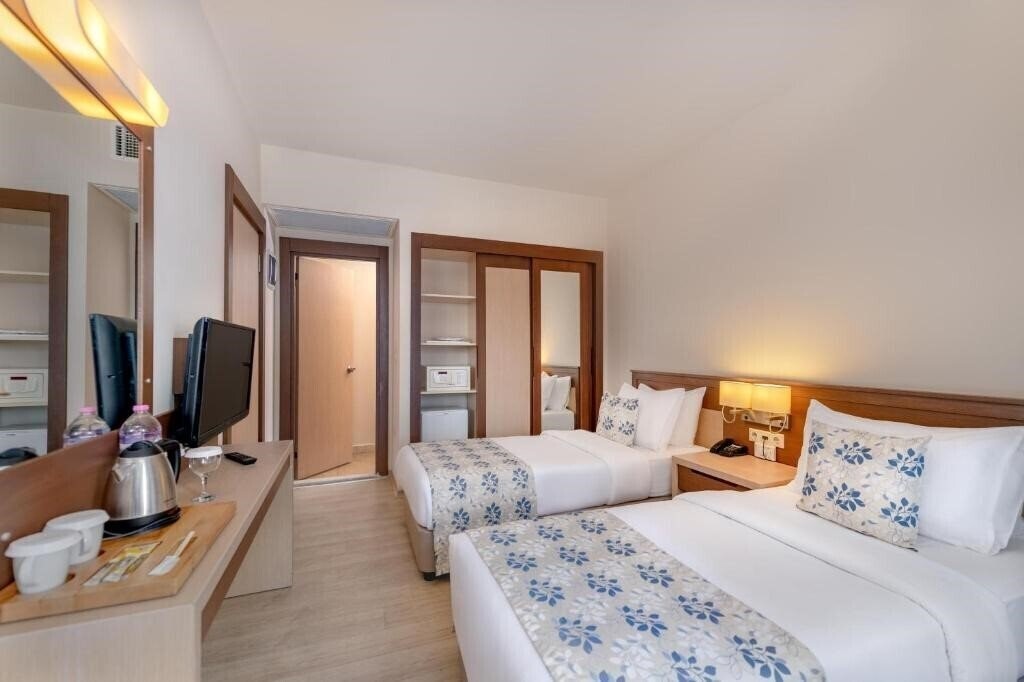 Картинка Labranda Mares Marmaris 5*