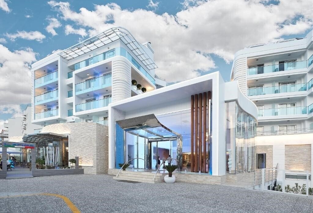 Отель Blue Bay Platinum 5*