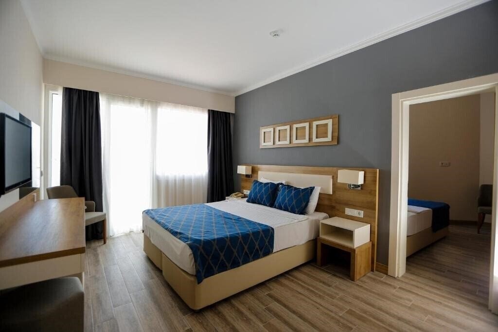 Территория Fortezza Beach Resort 5*