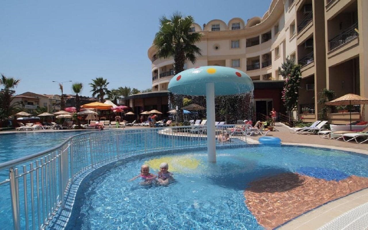 Панорама Costa Mare Suites (ex. Cosmopolitan Resort) 4*