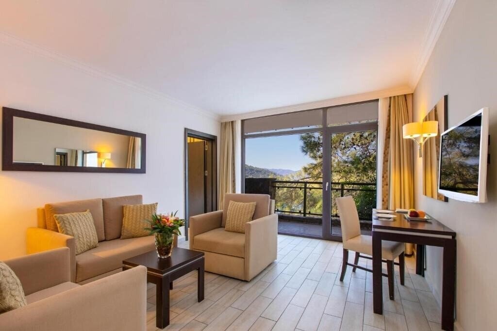 Апартаменты Marmaris Bay Resort by MP Hotels (ex. Club Marmaris by MP, Club Sei Marmaris, TUI Blue Marmaris, TUI Sensimar Marmaris Imperial) 5*