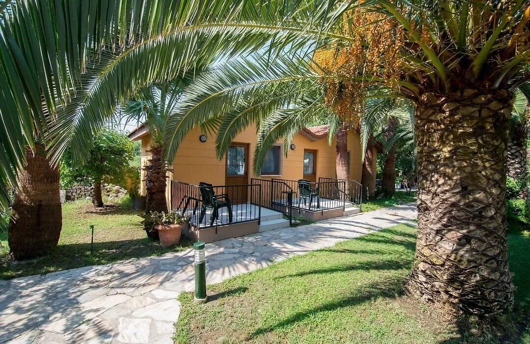 Панорама Holiday Calbis 3*