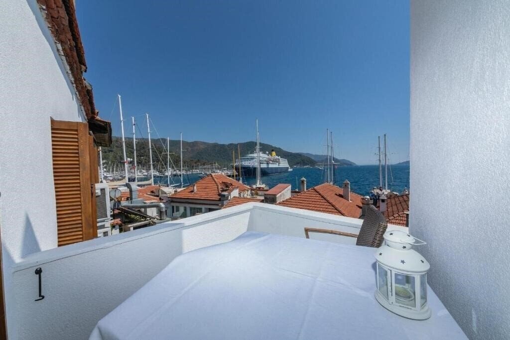 Панорама Mets Boutique Hotel 3*