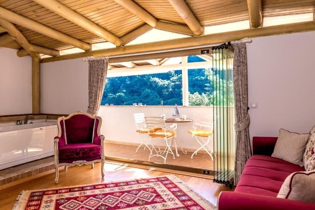 Территория Petunya Konak Hotel 3*