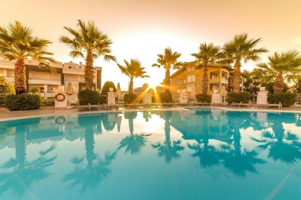 Вид Hotel Ideal Pearl (ex. PD Hotels Pearl Adults Only +16, Ideal Pearl) 4*