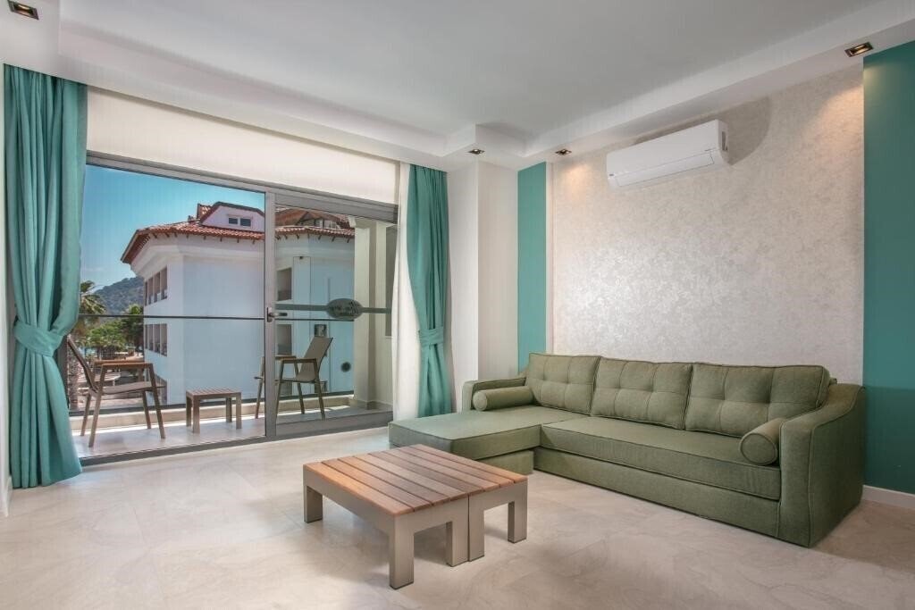 Картинка The Ivy Suites (ex. The Ivy Suites Luxury, Melita Apart Hotel) 4*