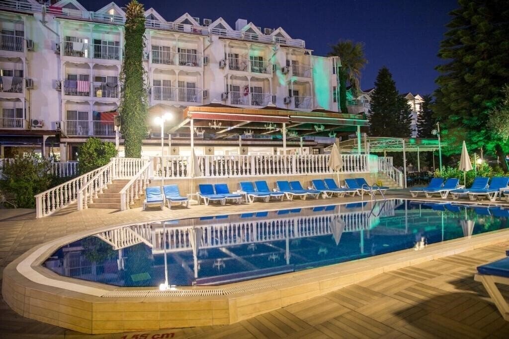 Апартаменти Halici Center Hotel 3*