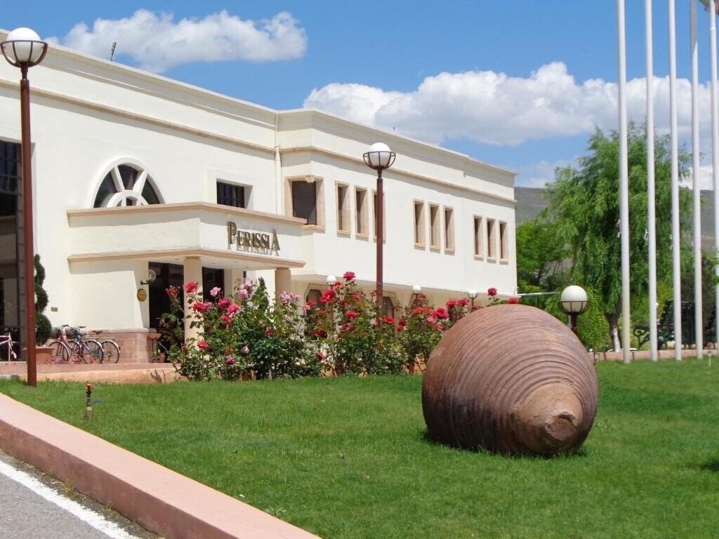 Готель Perissia Hotel & Convention Center 5*