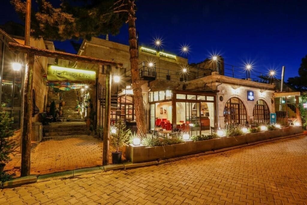 Готель Harkasos Cave Hotel 4*