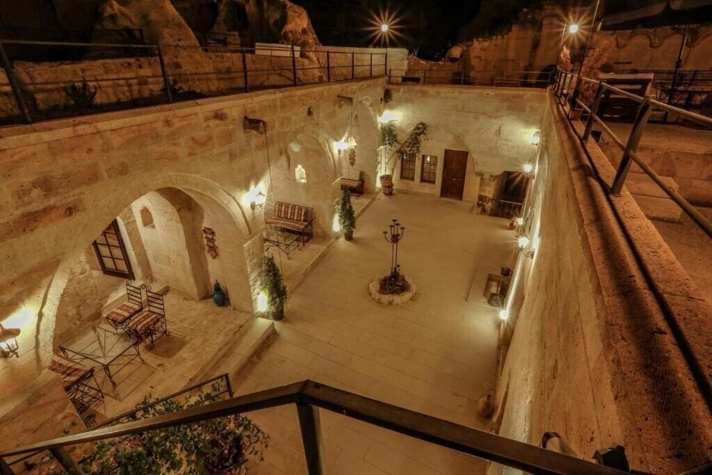 Фотографія Harkasos Cave Hotel 4*