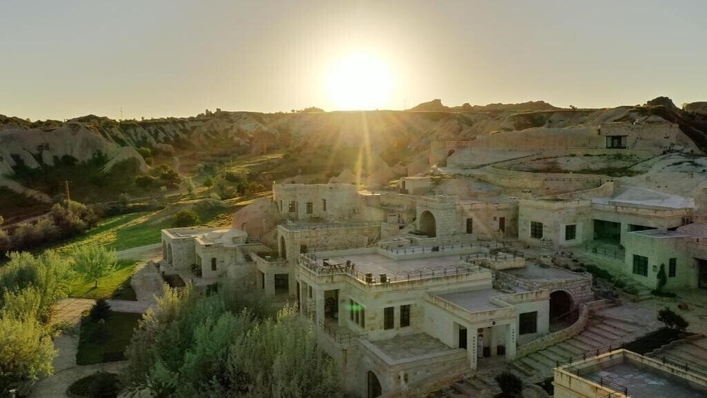 Территория Mdc Cave Hotel 3*
