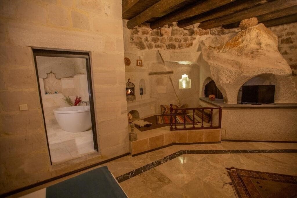 Панорама Lavender Cave Hotel Sc 3*