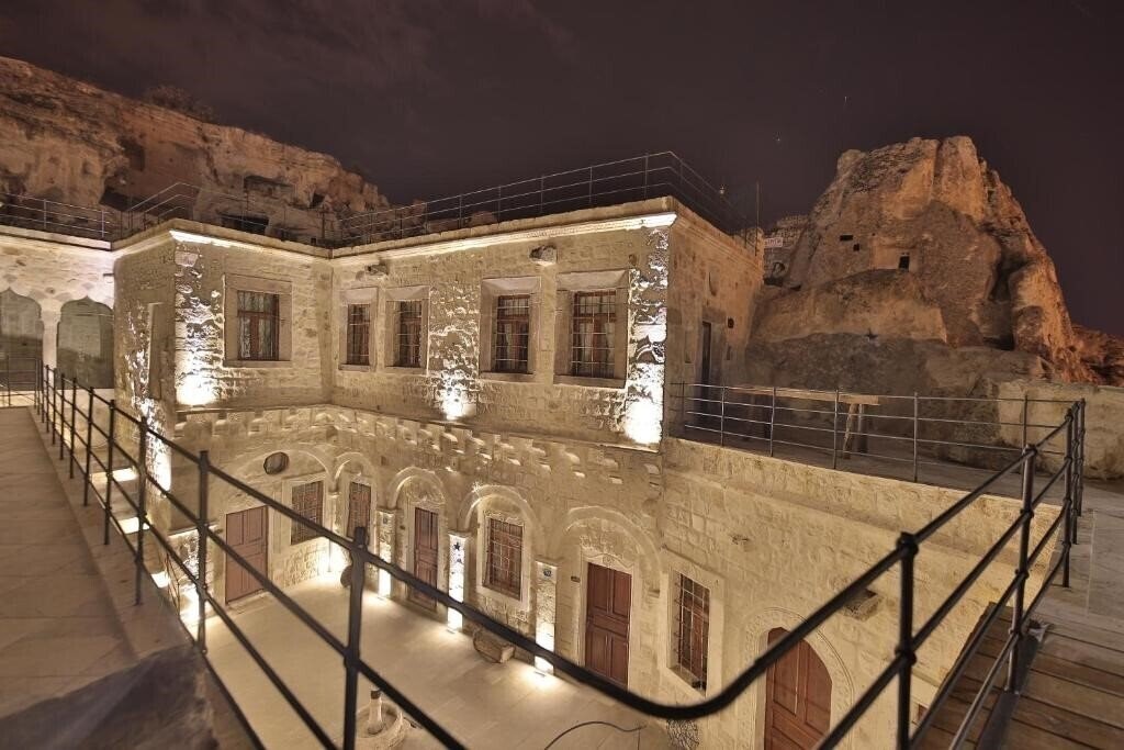 Фото Taru Cave Suites S-Class 3*