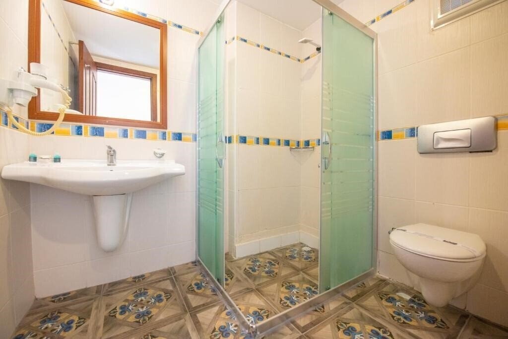 Панорама White Hotel 3*