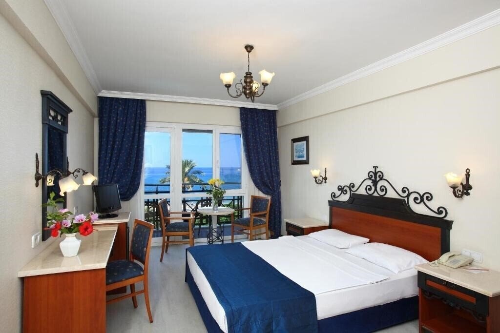 Фото Club Yali Hotels & Resort 5*