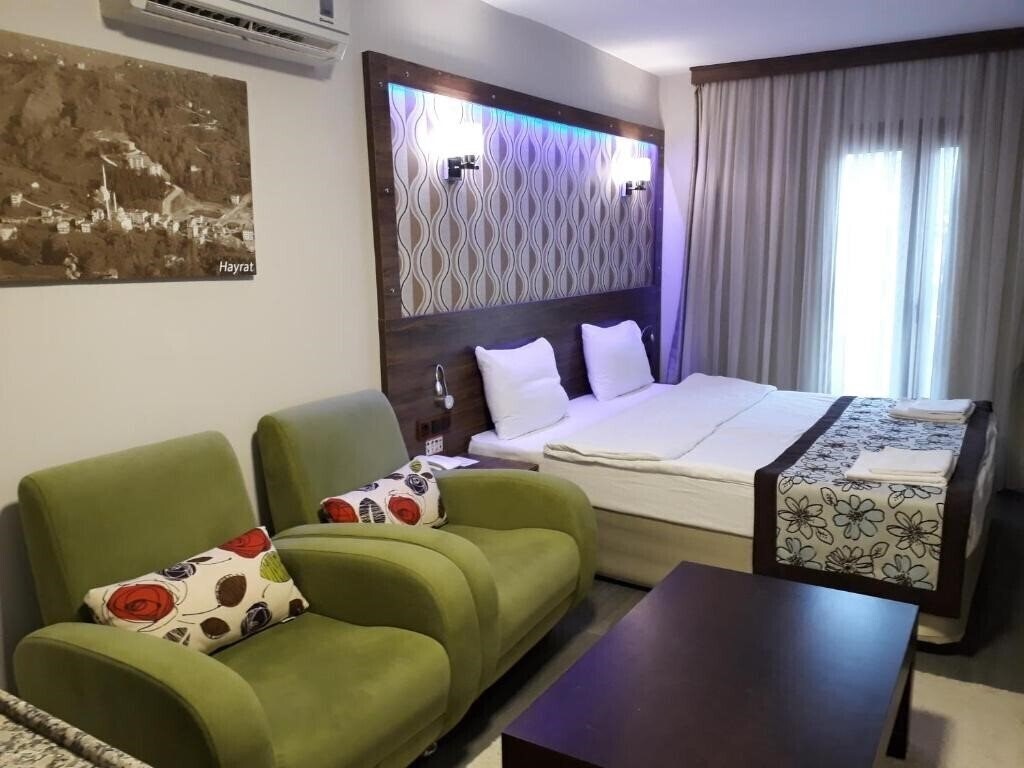 Фото Dolphin Apart & Hotel 3*