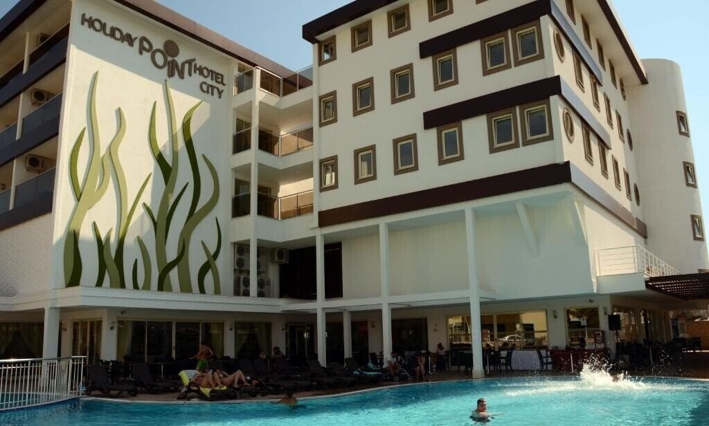 Вид Holiday City Hotel (ex. Holiday Point Hotel City, Adella Side Hotel) 4*