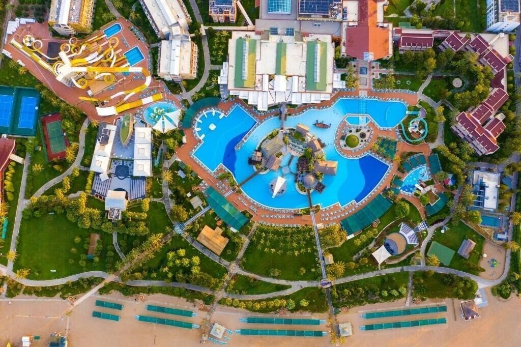 Территория AQI Pegasos World 4*