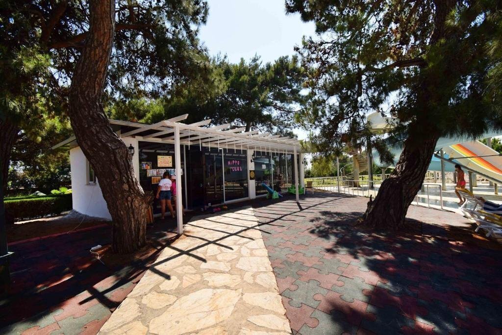 Панорама Laphetos Beach Resort 5*