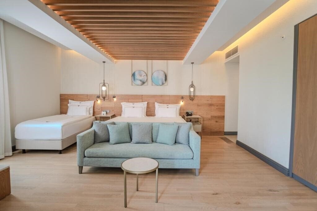Изображение Miramare Beach Hotel 5*