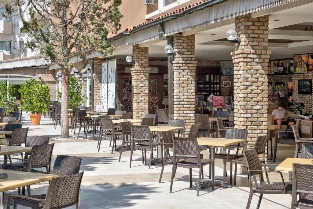Картинка Seaden Corolla Hotel 4*