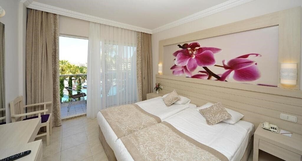 Территория Seaden Corolla Hotel 4*