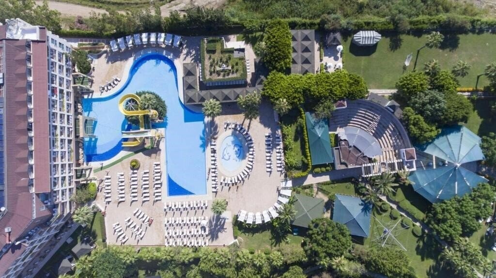 Территория Washington Resort Hotel & SPA 5*