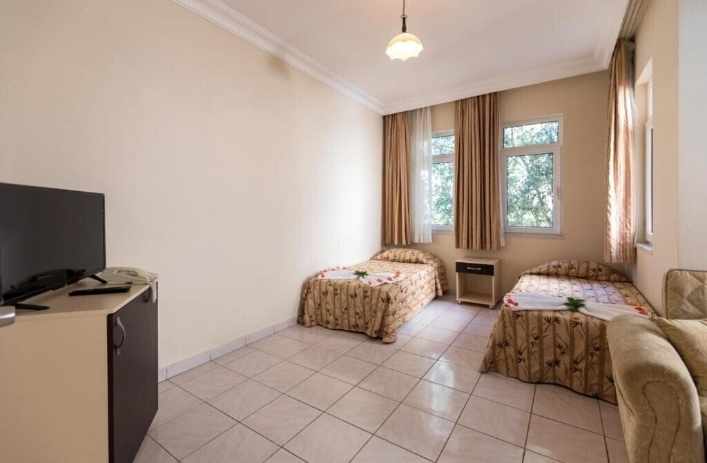 Вид Helios Hotel 3*