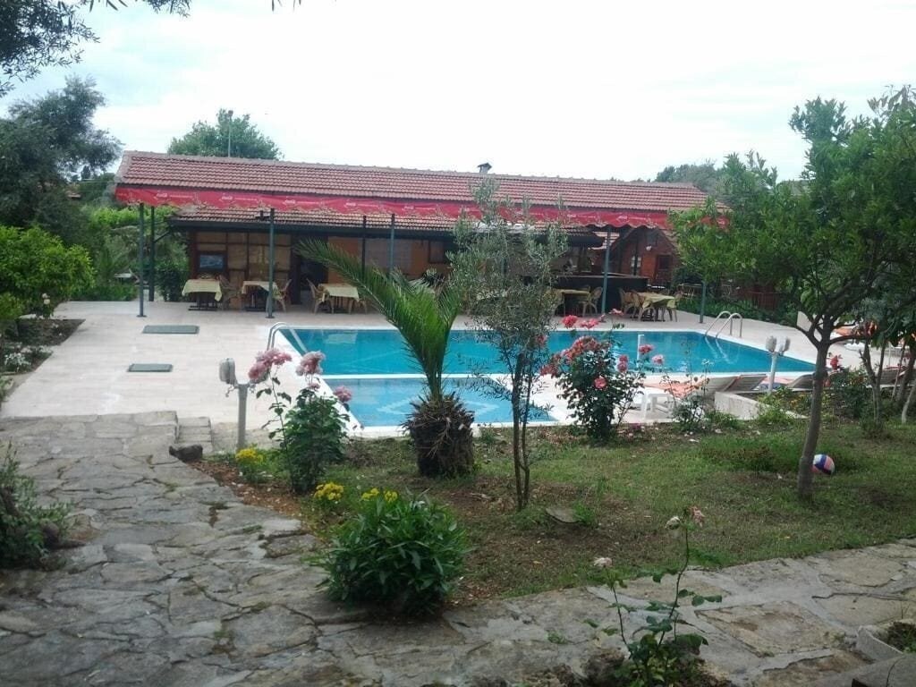 Панорама Motel Bykara (ex. Bykara Motel Bungalow) 2*