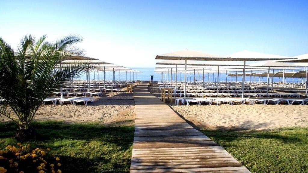 Территория Riolavitas Resort & SPA Hotel (ex. Rio Lavitas SPA & Resort, Lavitas SPA Resort) 5*