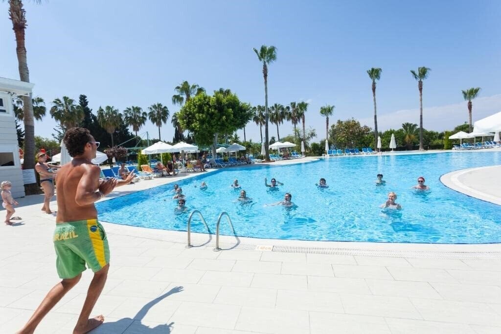 Апартаменты Iz Flower Side Beach 4*