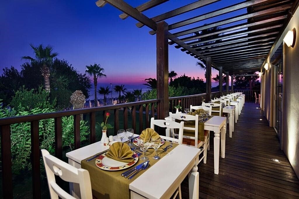 Апартаменты Hotel Grand Side (ex. Grand Side Hotel) 4*