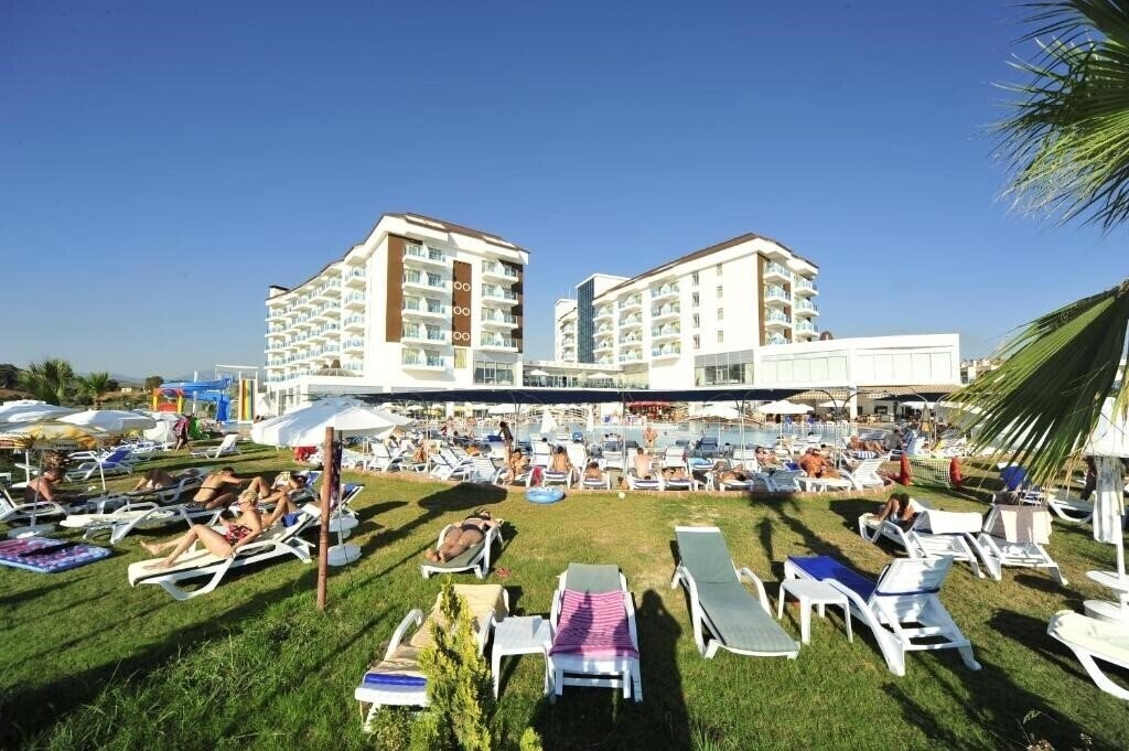Территория Cenger Beach Resort & SPA 5*