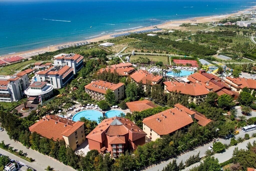 Територія Alba Resort Hotel 5*