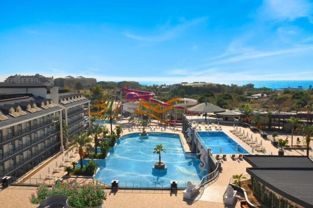 Вид Dream World Palace (ex. Golden Imperial, Hestia Resort & Spa, Grand Pearl Beach Resort & Spa) 5*