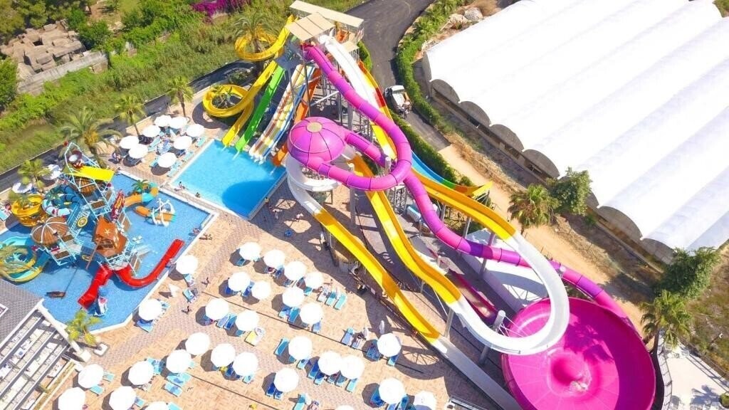 Территория Dream World Palace (ex. Golden Imperial, Hestia Resort & Spa, Grand Pearl Beach Resort & Spa) 5*