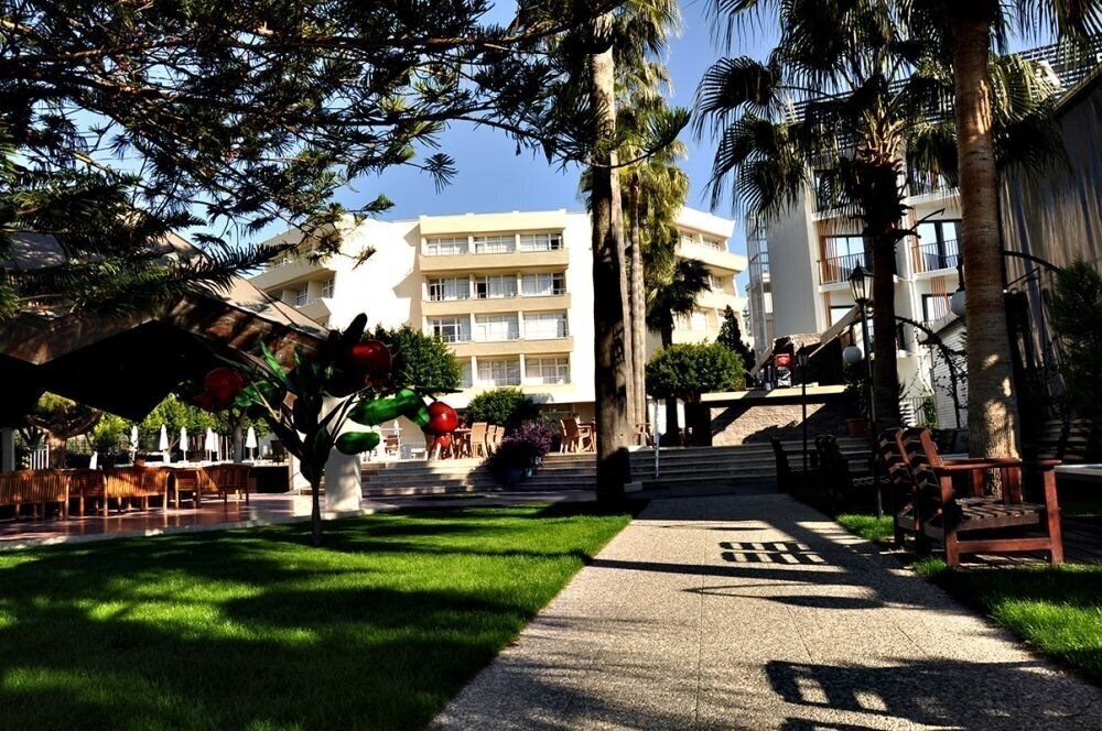 Готель Nerton 4*