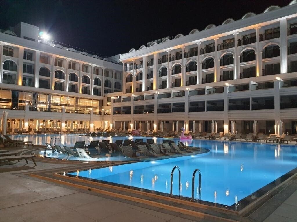 Отель Sunthalia Hotels & Resorts 5*