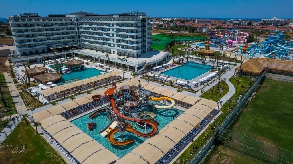 Отель Dream Water World Hotel 5*
