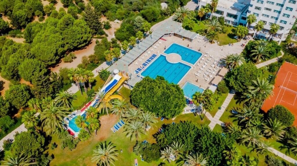 Территория Sural Hotel 5*