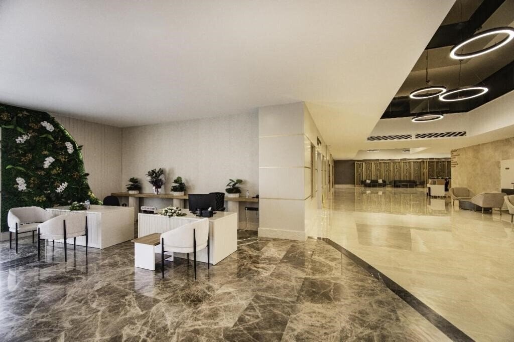 Панорама Side Moon Palace 5*