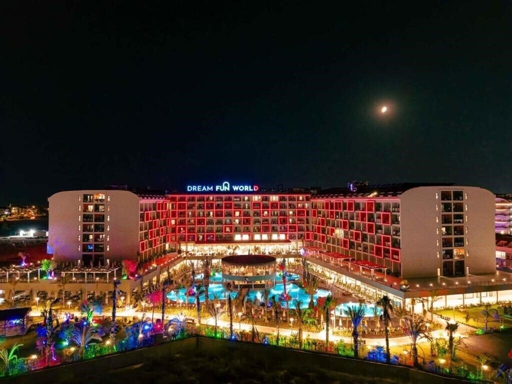 Территория Dream Fun World 5*