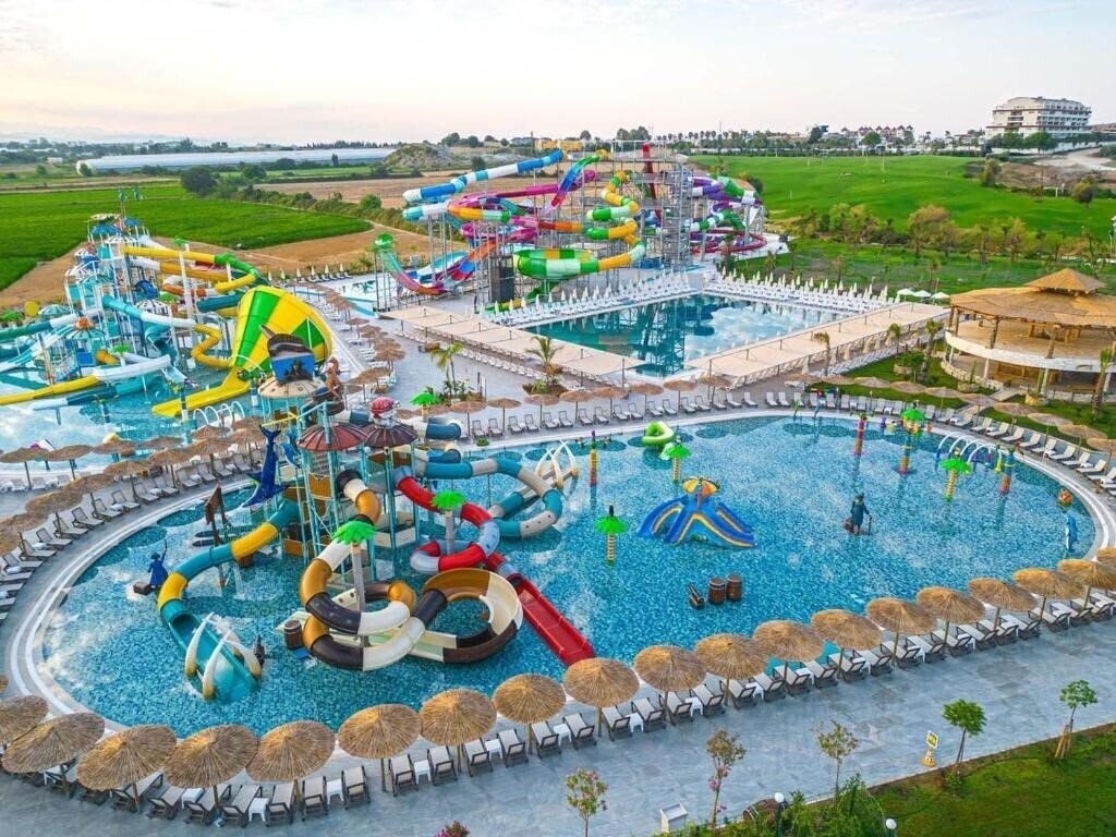Апартаменты Dream Fun World 5*