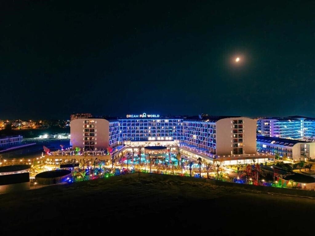 Панорама Dream Fun World 5*