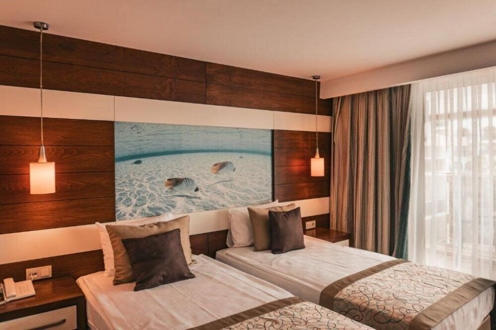 Територія Adella Side Hotel 4*